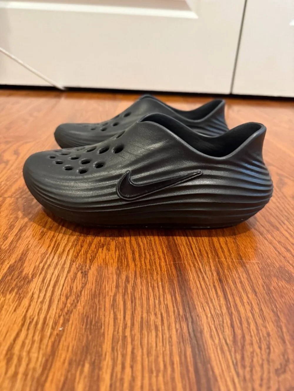 Nike ReactX SZ 4 Black Slip-On Comfort Shoes Unisex